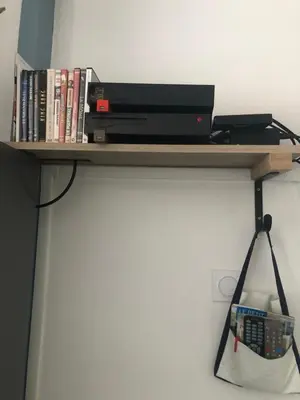 Bibliothèque dans l'appartement