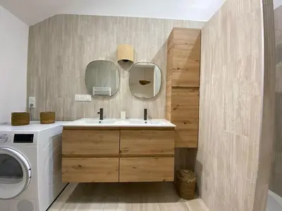 Salle de bains dans l'établissement Villa Genêts - 3 suites parentales avec terrasse et piscine - Proche plage