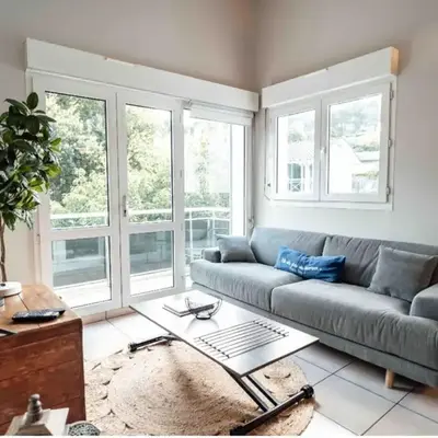 Cozy apartment by the sea