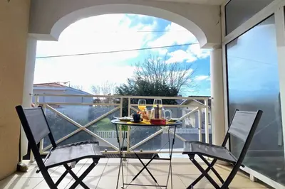 Balcon ou terrasse dans l'établissement Spacious apartment in La Teste-de-Buch