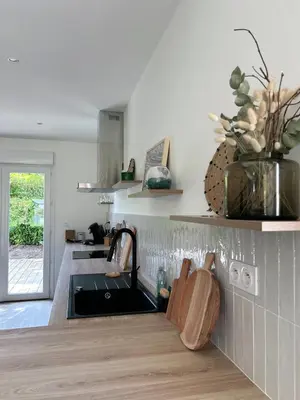 Cuisine ou kitchenette dans l'établissement Oïhana Villa & Suites - Piscine chauffée - 4km de la plage