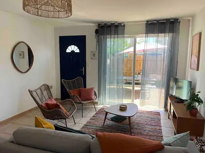 Coin salon dans l'établissement Maison Mimizan plage