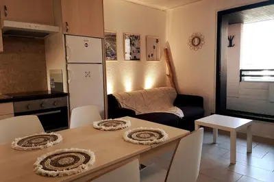 Cuisine ou kitchenette dans l'établissement Appartement à Seignosse Le Penon - 200m plage