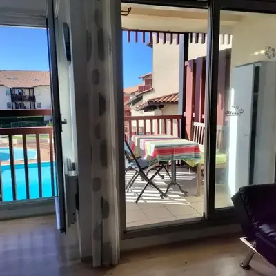 T2 Vue Piscine et Lac