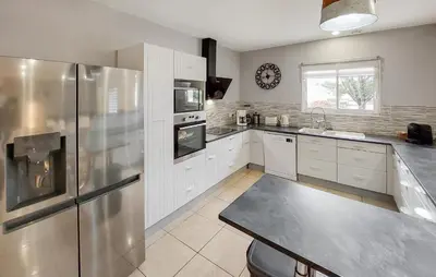 Cuisine ou kitchenette dans l'établissement Nice Home In Linxe With Kitchen