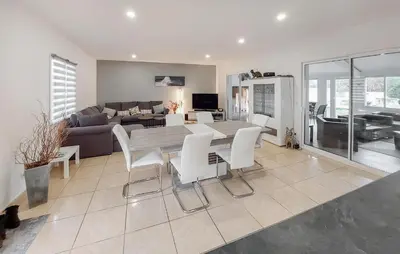 Cuisine ou kitchenette dans l'établissement Nice Home In Linxe With Kitchen