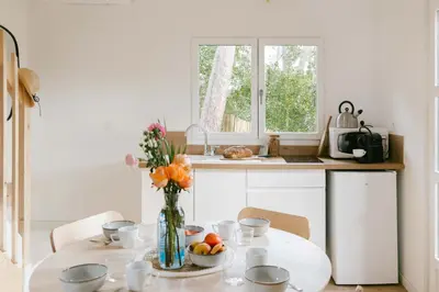 Cuisine ou kitchenette dans l'établissement Slow Village Biscarrosse Lac
