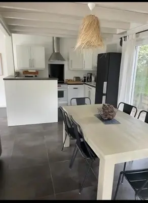 Cuisine ou kitchenette dans l'établissement Villa DUNE