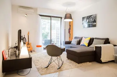 Coin salon dans l'établissement Belle villa-patio à 700m de l'océan