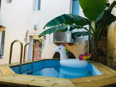 Piscine de l'établissement Les chambres d'Ursule ou située à proximité