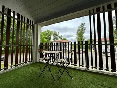 Balcon ou terrasse dans l'établissement L'Émeraude - Proche Hôpital - Parking - Clim - Fibre - Terrasse