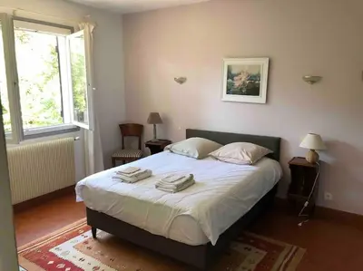 Un ou plusieurs lits dans un hébergement de l'établissement Villa landaise proche lac d’Hossegor et océan