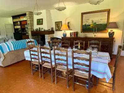 Coin salon dans l'établissement Villa landaise proche lac d’Hossegor et océan