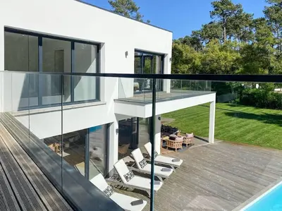 Piscine de l'établissement Villa La Foret Du Lac à HOSSEGOR ou située à proximité