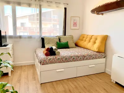 Coin salon dans l'établissement COSY & SURF : Confort et vue Mer à Seignosse Le Penon
