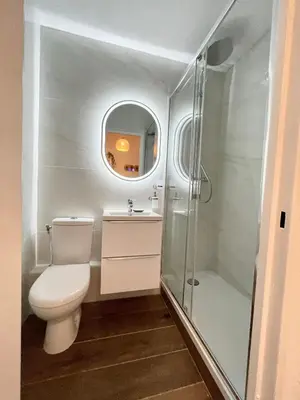 Salle de bains dans l'établissement COSY & SURF : Confort et vue Mer à Seignosse Le Penon
