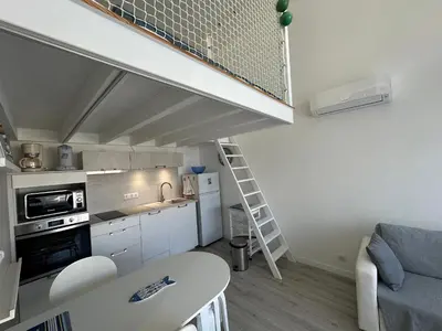 Cuisine ou kitchenette dans l'établissement Appartement lumineux et spacieux à deux pas de la plage de Seignosse - FR-1-239-1042