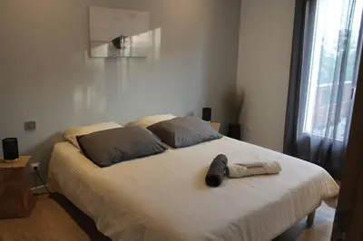 Un ou plusieurs lits dans un hébergement de l'établissement Maison calme IHESA