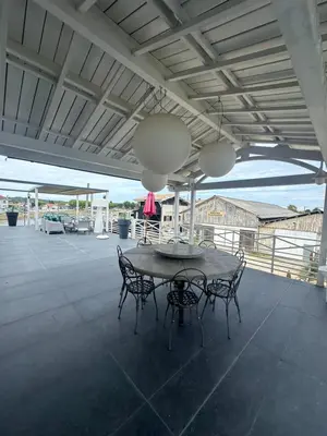 Balcon ou terrasse dans l'établissement Roof top piscine chauffée 7 pers wifi