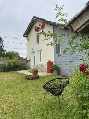 Jardin de l'établissement Gîte de Broy