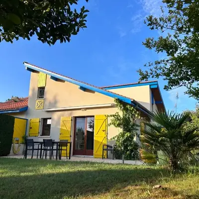 Jolie maison de vacances avec terrasse et jardin
