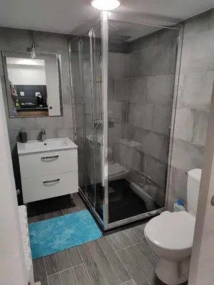Salle de bains dans l'établissement Studio proche centre-ville