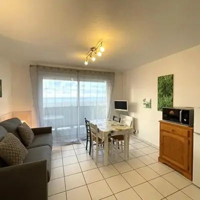 Studio confortable avec balcon et parking à Vieux-Boucau - FR-1-379-175