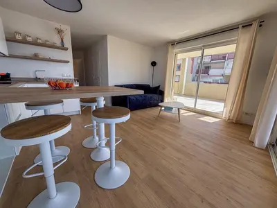Coin salon dans l'établissement T2 cabine avec terrasse et vue océan à Vieux-Boucau - FR-1-379-176