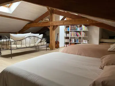 Un ou plusieurs lits dans un hébergement de l'établissement Grande maison familiale La Tuilerie
