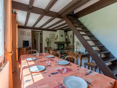 Télévision ou salle de divertissement dans l'établissement Maison à Parentis-en-Born: Piscine, 6 pers., Proche Lac et Océan, Pistes Cyclables - FR-1-319-553