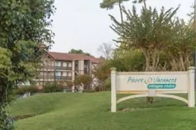 Jardin de l'établissement Appartement LE DAOUN Dunes, Pins Océan et Golf