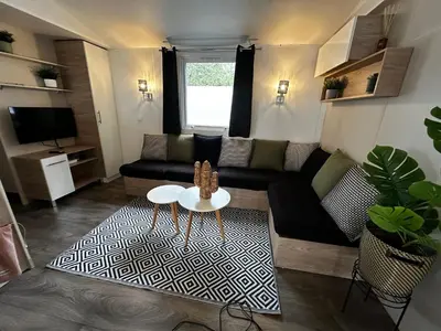 Cuisine ou kitchenette dans l'établissement Grand Mobil Home Tout Confort pour 6 personnes - Camping Les Oyats 4 étoiles