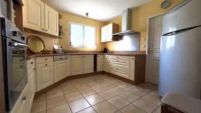Cuisine ou kitchenette dans l'établissement VILLA FANTINI - Maison 3 chambres Centre-Ville
