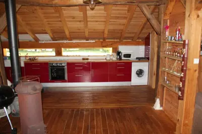 Cuisine ou kitchenette dans l'établissement Bergerie sur Airial Landais