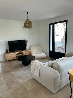 Coin salon dans l'établissement Beach House Paupiette - 150m plage sud