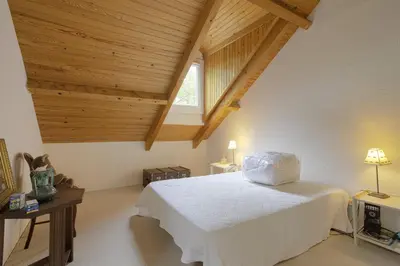 Un ou plusieurs lits dans un hébergement de l'établissement La Maison de Michelle & Jean - pour 10p avec jardin