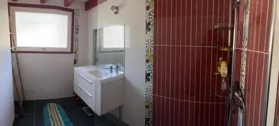 Salle de bains dans l'établissement Villa Dreamland à Seignosse océan