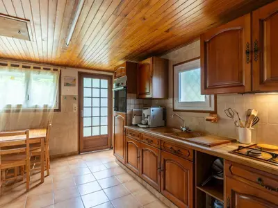 Cuisine ou kitchenette dans l'établissement Maison confort 4 pers. proche lac et océan, jardin, WiFi, à Mimizan - FR-1-50-135