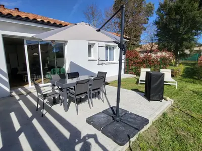 Jardin de l'établissement Maison au calme proche océan
