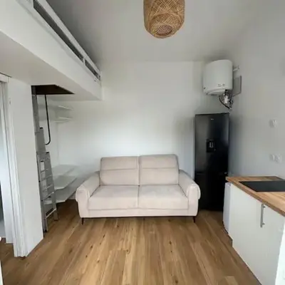 Studio avec piscine partagée