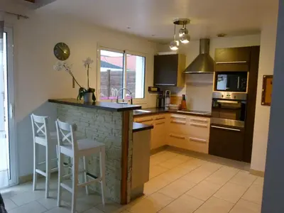 Cuisine ou kitchenette dans l'établissement Maison au coeur de Capbreton