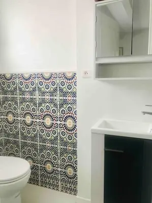 Salle de bains dans l'établissement Belle appartement T2 avec jardin