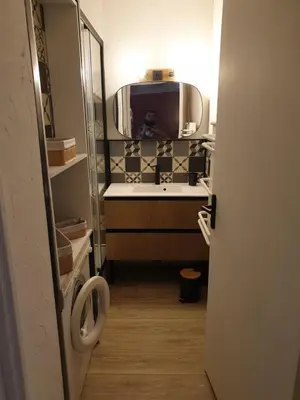 Salle de bains dans l'établissement Appartement vue port