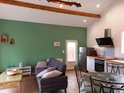 Cuisine ou kitchenette dans l'établissement La petite maison des écureuils