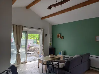 Coin salon dans l'établissement La petite maison des écureuils