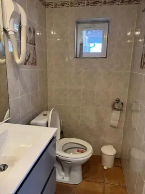 Salle de bains dans l'établissement T2 Climatise sur le BASSIN D ARCACHON
