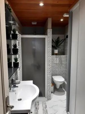 Salle de bains dans l'établissement LE BARROQUE