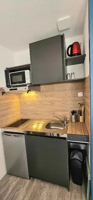 Cuisine ou kitchenette dans l'établissement La CAMPA CAZALINE