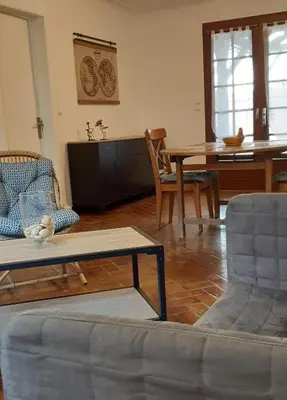Coin salon dans l'établissement Les Bruyères - Maison