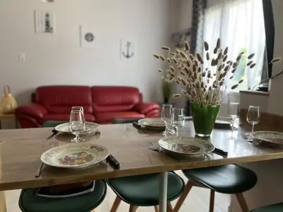 Coin salon dans l'établissement Cabane Meysouet-maison refaite à neuf vélo Bourg